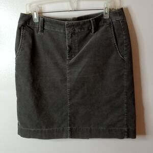 Eddie Bauer women's size 10 gray corduroy pocketed skirt. Office, Casual
